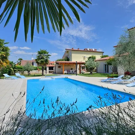 Gorgeous In Near Sea Apartmán